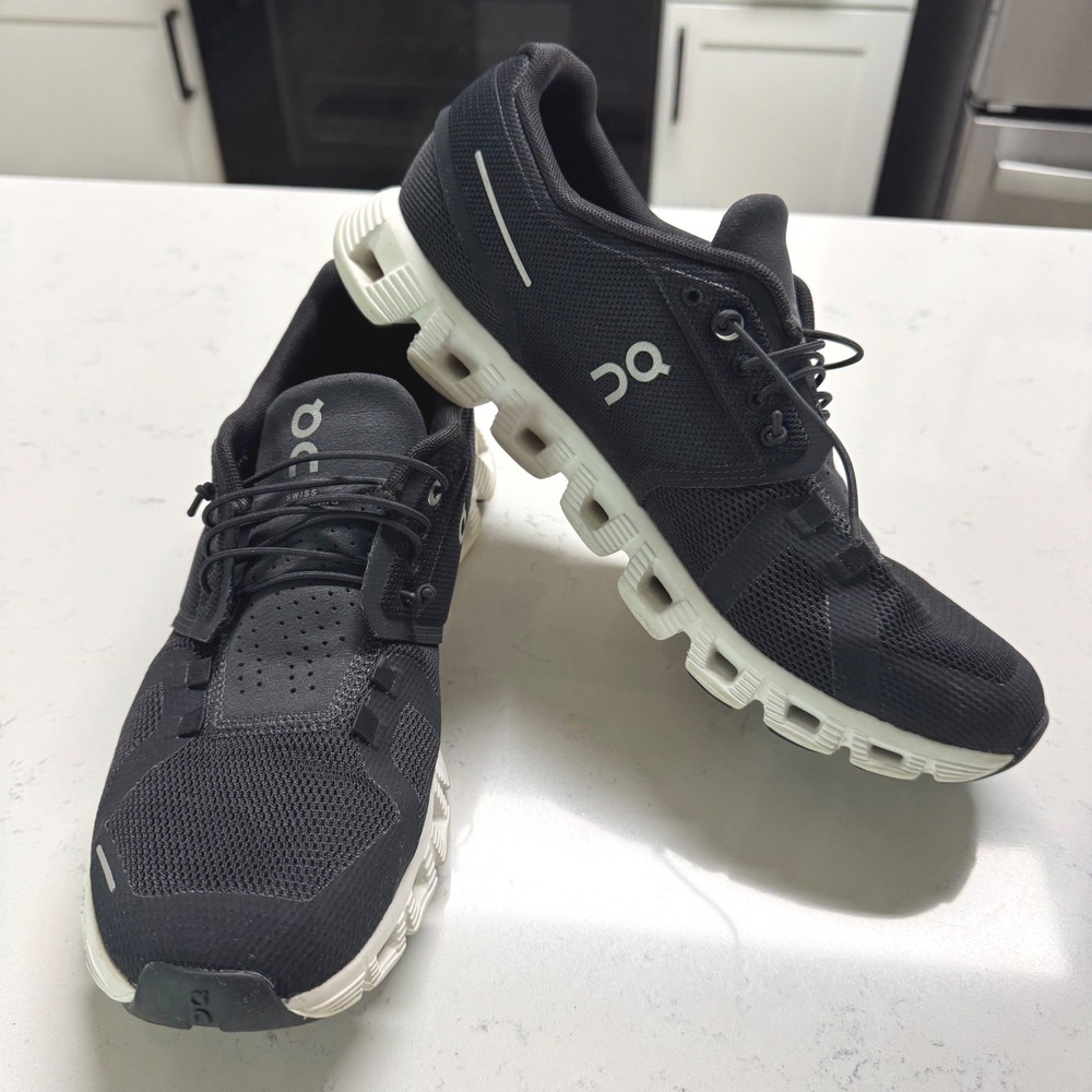On Cloud 5 Running Shoes Women Size 11 Black White CloudTec Sneakers